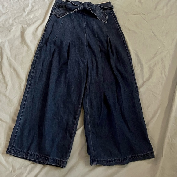 Universal Thread Wide Leg Crop Jeans - Picture 1 of 4